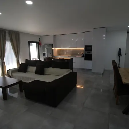 Space - Amazing One Bedroom With Pool In De דירה